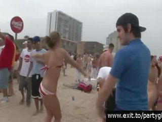 Publisks misbehaviour pludmale ballīte tīņi video
