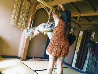 สอง dreadlocks สาว ได้รับ suspended ในขณะที่ ผ้าพันแผล shibari sesion - ส่วนตัว ซาดิสม์