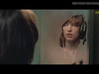 Milla jovovich aishatyler és sára furcsa hármasban -ban