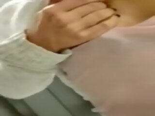 Pacar perempuan membantu susu dia teman, gratis payudara mengisap kotor klip mov da