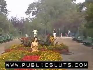 Publicsluts - parkere poserer