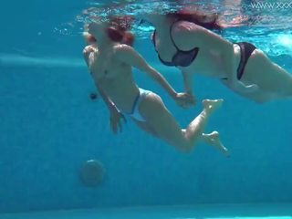Jessica e lindsay nudo nuoto in il piscina: hd sesso video bc