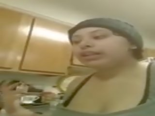 Busty Latina Squeezing Milk out of Her Tit at Home: sex film 39