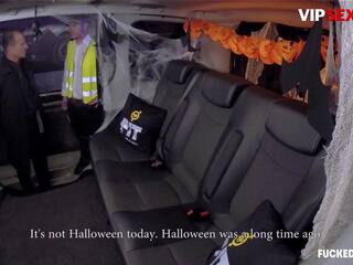 FUCKED IN TRAFFIC - desiring Police Woman Jasmine Jae Ravaged By Driver On Halloween Night