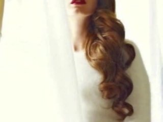 Lana del rey, avril lavigne & kesha růže akt: http://bit.ly/1da1fb0