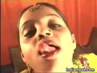 Indian Girl Flashing Her Pretty Privates